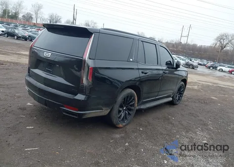 2022 Cadillac Escalade Sport z USA, uszkodzony, nr VIN 1GYS4FKL0NR319225